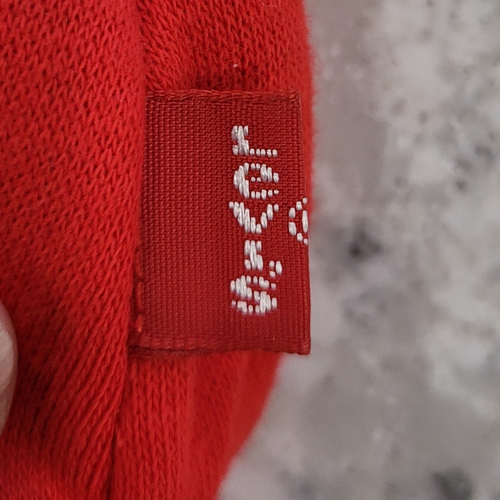 NWT Levi's Kid's Sweatshirt, Red With Shiny Logo Size 4 - Picture 6 of 6